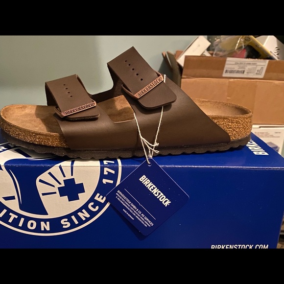 Dark Brown Arizona Birkenstock’s - Picture 1 of 1